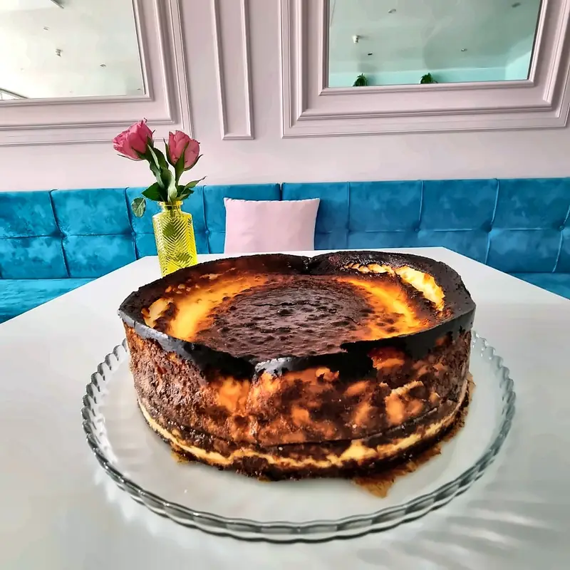 Ganzer San Sebastian Cheesecake