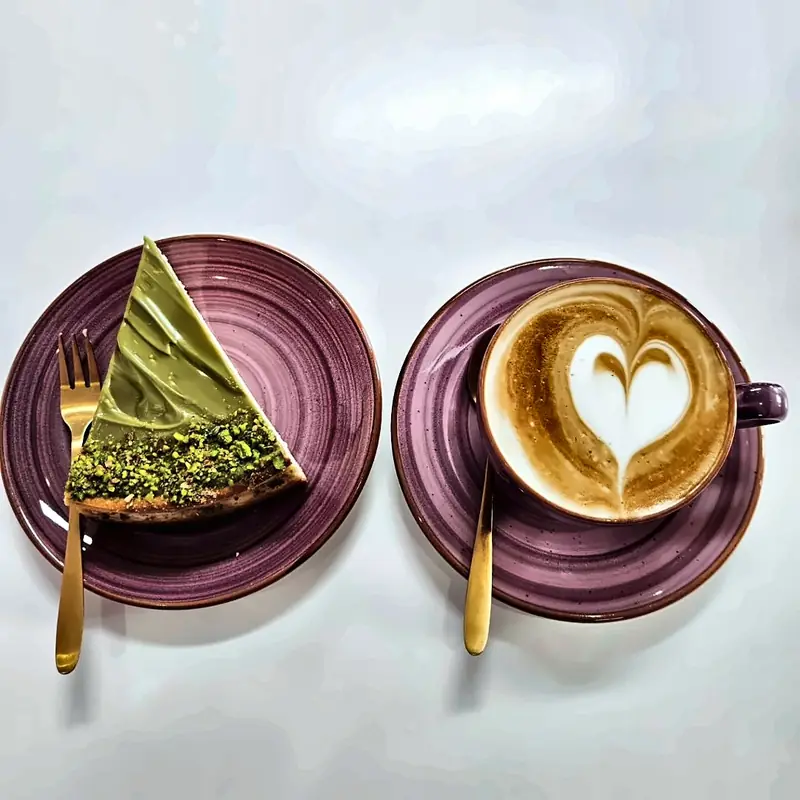 Pistacchio – hausgemachter Cheesecake bei CakeShake